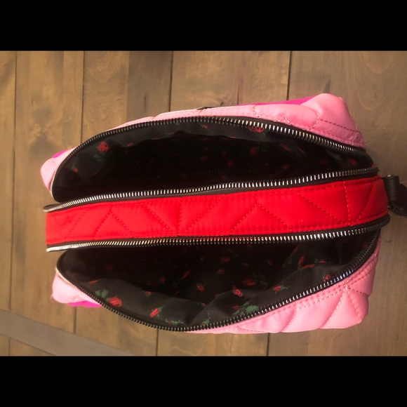 Betsey Johnson Travel Bag - Picture 8 of 16